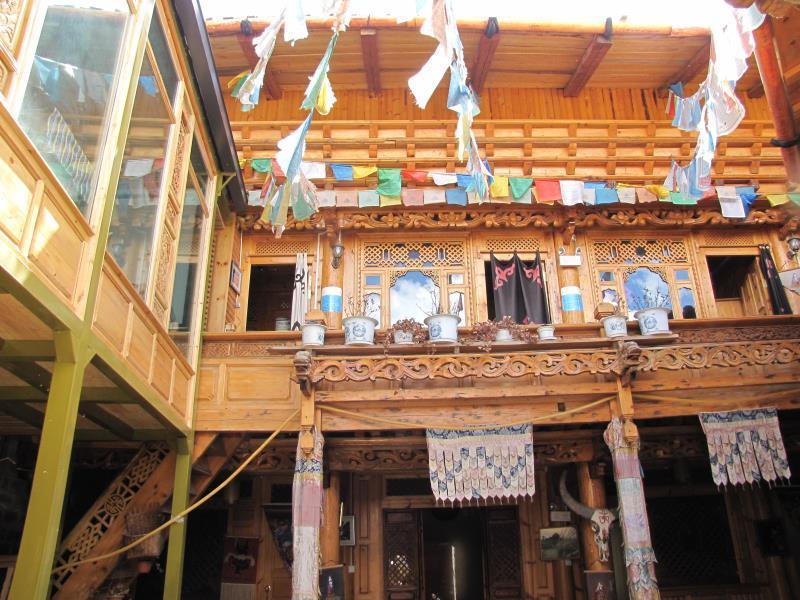 Kersangs Relay Station Hotel Deqen Экстерьер фото